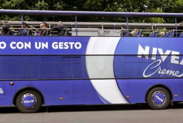 NIVEA Sightseeing Blue Bus per Expo 2015