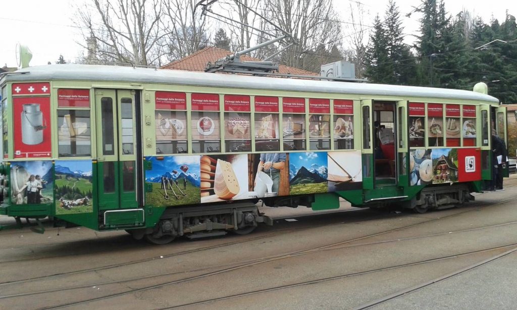 Il_Tram_del_Gusto_di_Formaggi_Svizzeri_arriva_a_Torino4