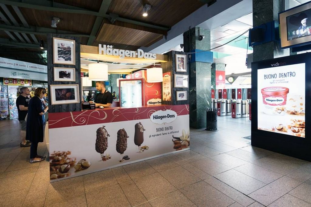 Haagen-Dazs_Arriva_in_stazione_cadorna_05