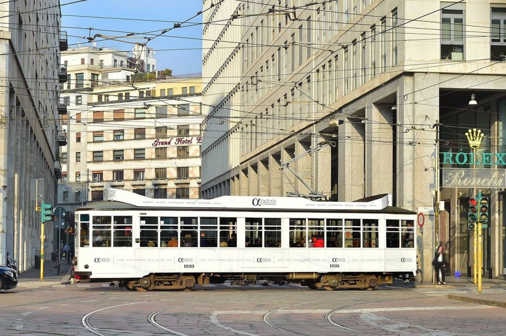 ALGEBRIS_FULL-WRAP DARSENA_MILANO_Q20_85349