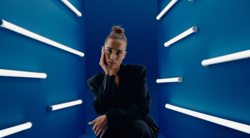 CLARA FRAME VIDEOCLIP