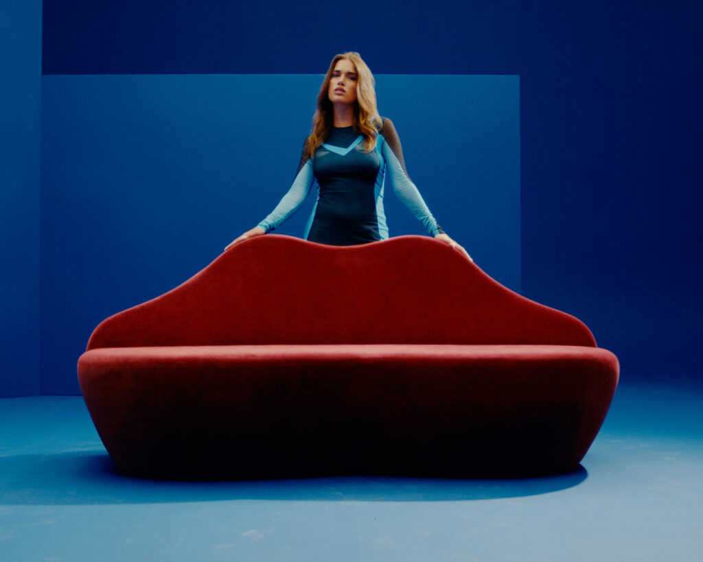 CLARA FRAME VIDEOCLIP2