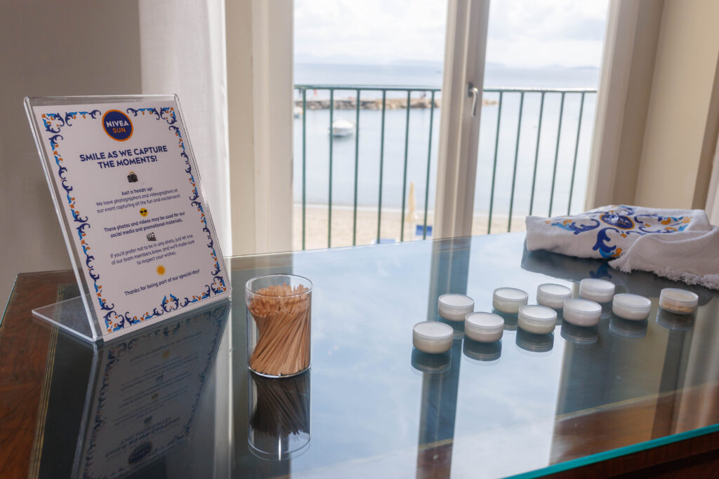 Nivea Sun Ischia 11 Bancone con tester di prodotti solari Nivea Sun