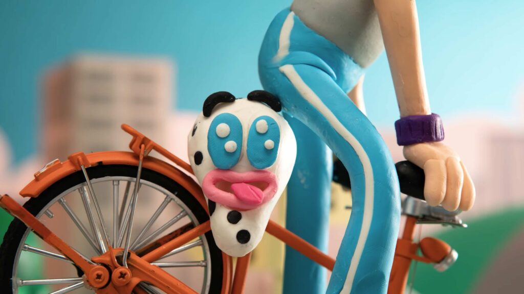 Stracciatella 2 Frame Stracciatella con personaggi che ballano