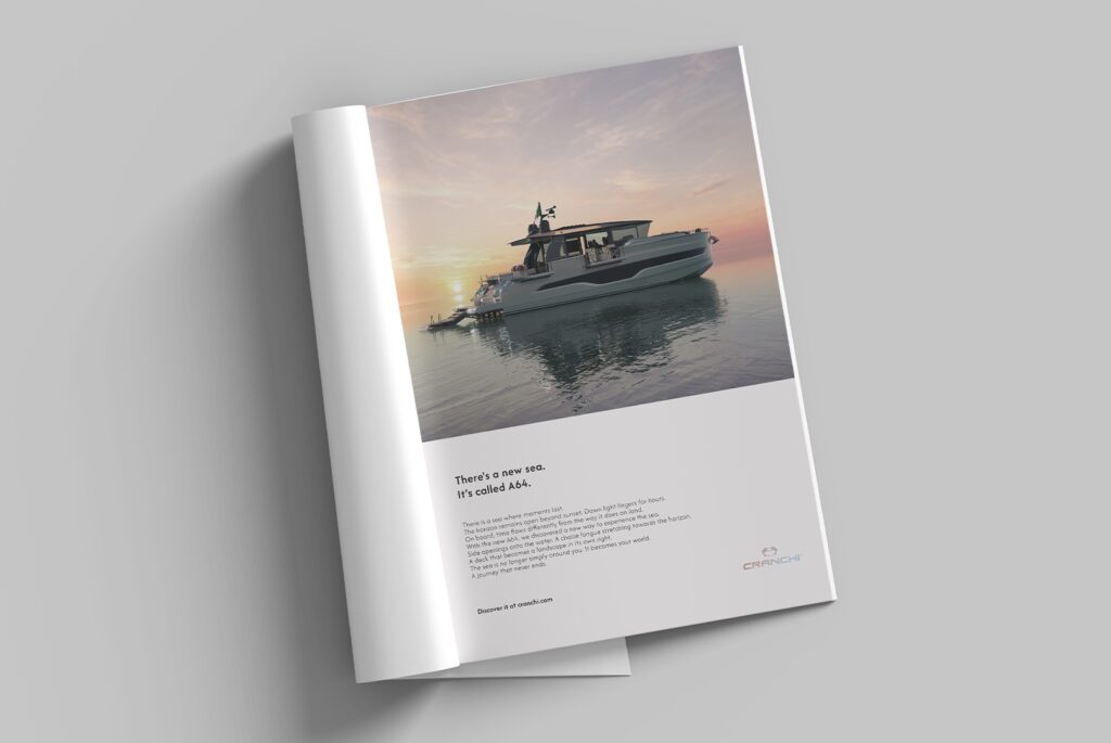 Cranchi rebranding_pagina ADV Esempio di pagina ADV che mostra uno dei nuovi yacht di Cranchi, con il nuovo logo e il gradiente